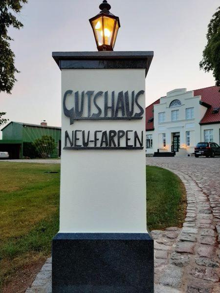 Gutshaus Neu Farpen Hotel Neuburg  Luaran gambar